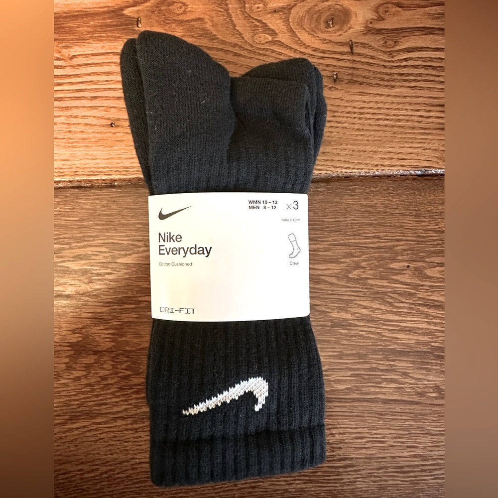 Nike crew Cotten cushioned dri fit socks
